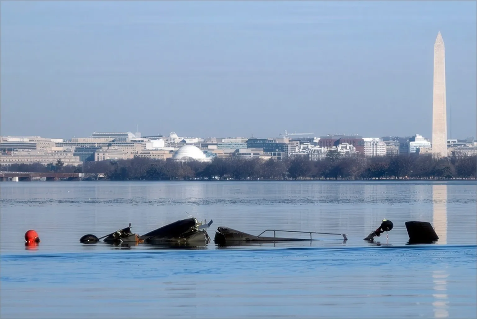 Archived image accompanying: NTSB Blames FAA Failures for 2025 DC Air Crash, Issues 50 Safety Orders