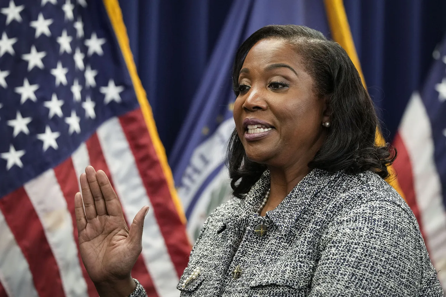 Archived image accompanying: Supreme Court Blocks Trump From Firing Fed Governor Lisa Cook, Preserving Central Bank Independence