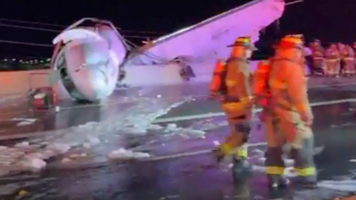 Archived image accompanying: NetJets Plane Crashes onto Texas Highway, Killing Capital Factory CEO Joshua Baer