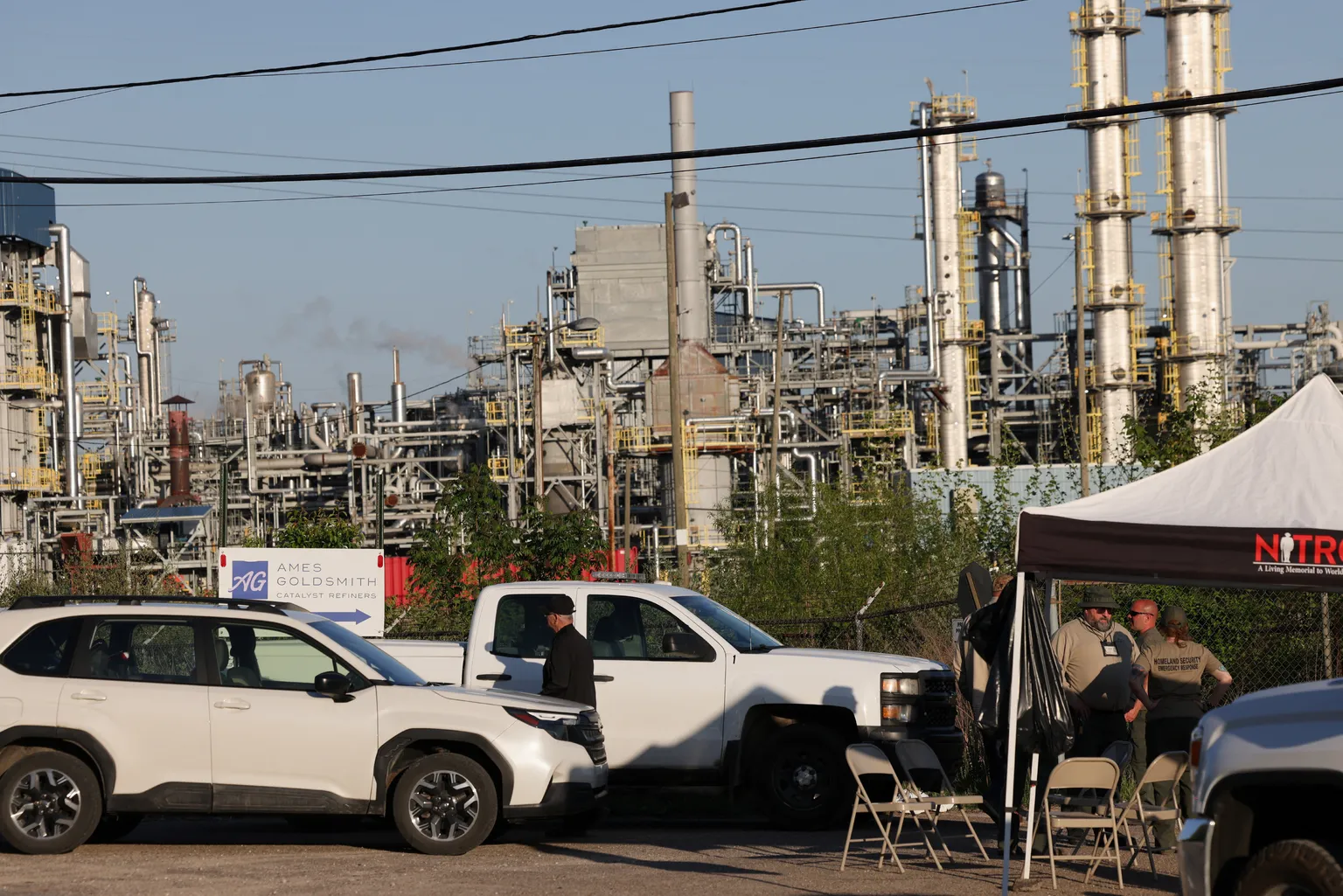 Archived image accompanying: Chemical Leak at Catalyst Refiners in West Virginia Kills 2, Injures Dozens
