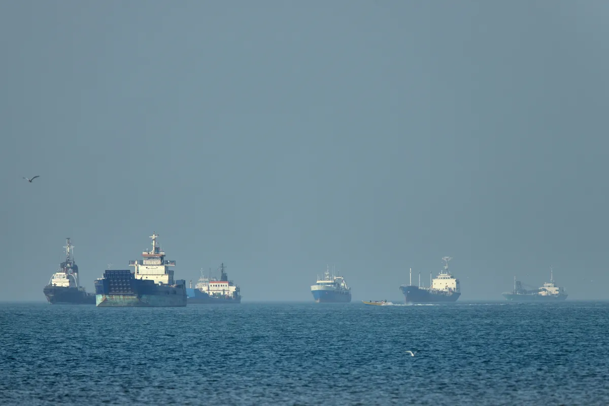 Archived image accompanying: US-Iran Cease-Fire Holds Amid Strait of Hormuz Clashes and Naval Blockade