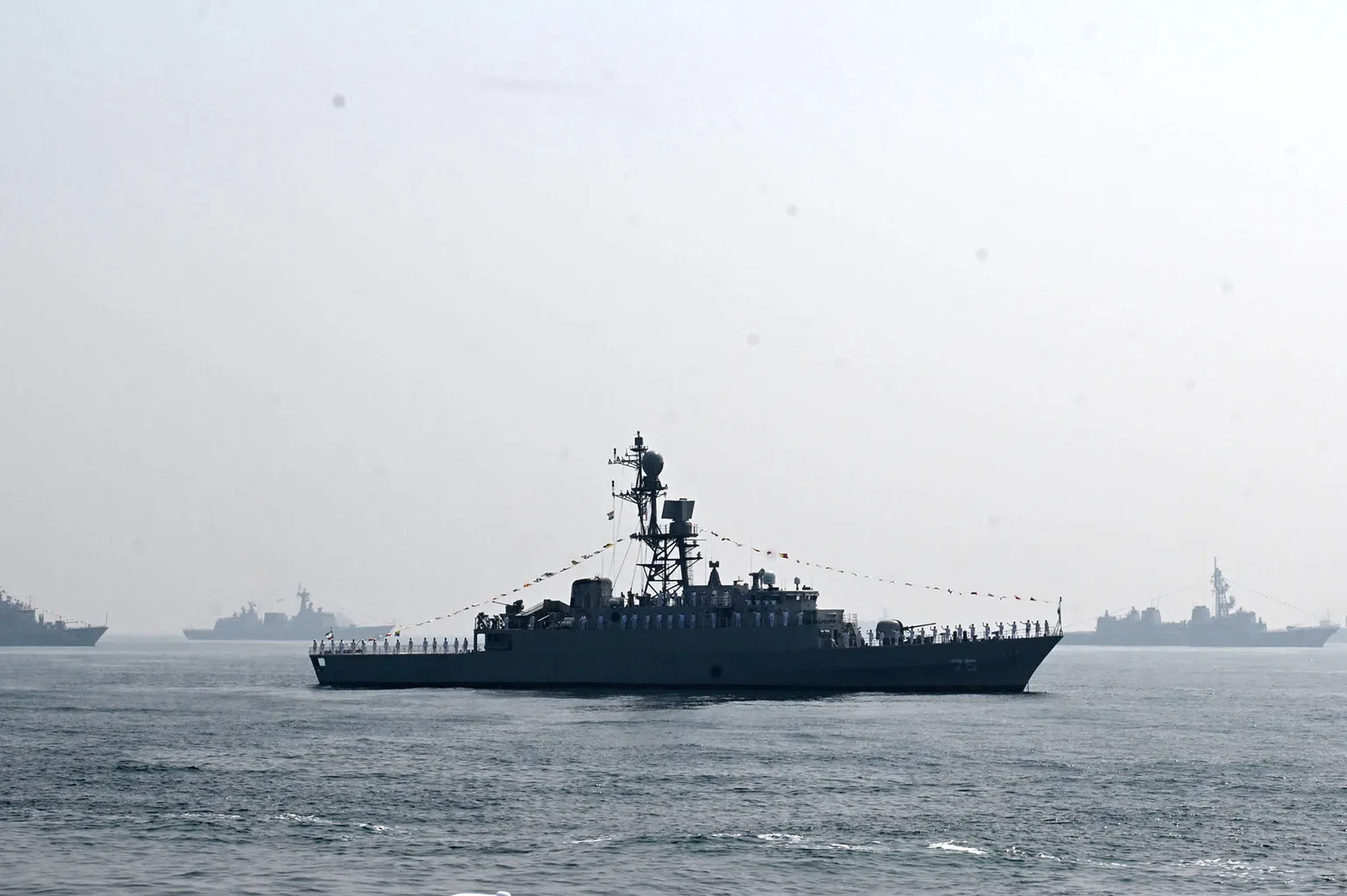 Archived image accompanying: US Submarine Sinks Iranian Frigate IRIS Dena Off Sri Lanka, Killing 80+