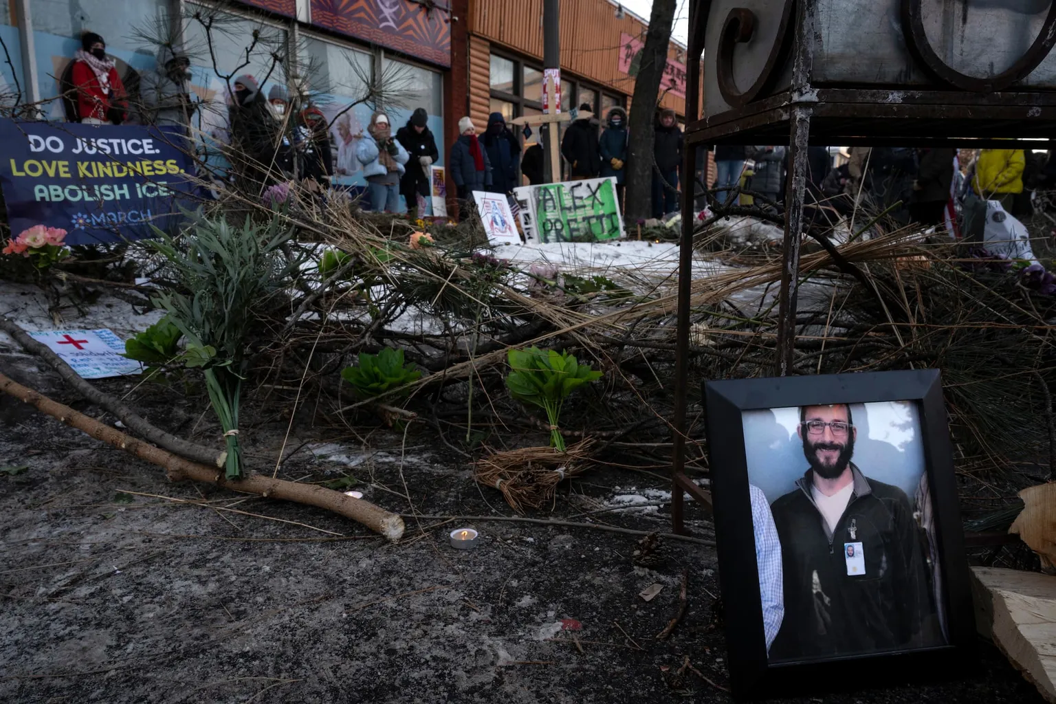 Archived image accompanying: Federal Agents Kill Minneapolis Nurse Alex Pretti, Sparking Protests and Scrutiny