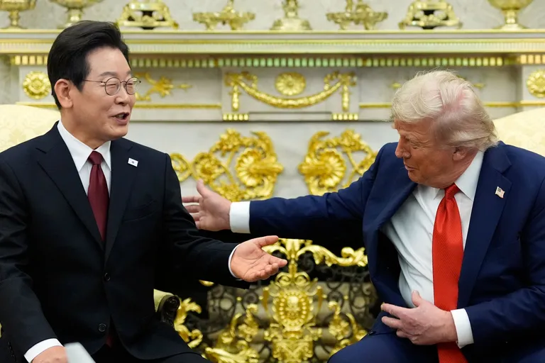 Archived image accompanying: Trump Orders Sharp Cut to Major U.S.-South Korea Military Drills
