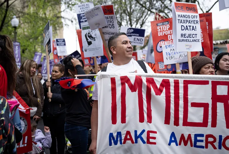 Archived image accompanying: May Day Protests Surge to 3,000+ U.S. Walkouts Backed by Labor Unions