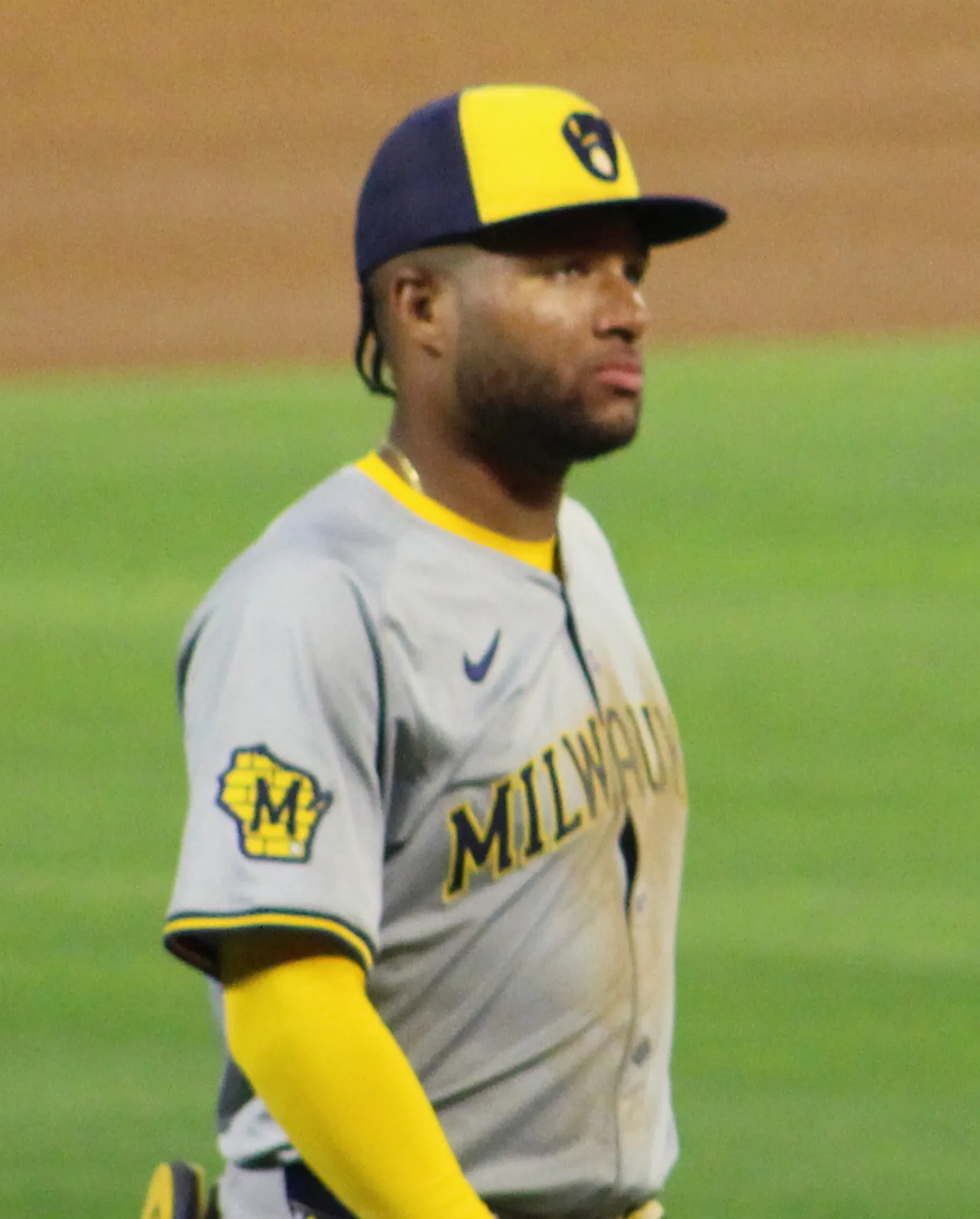 Jackson Chourio of the Milwaukee Brewers in right field during a June 2024 game against the Los Angeles Angels.