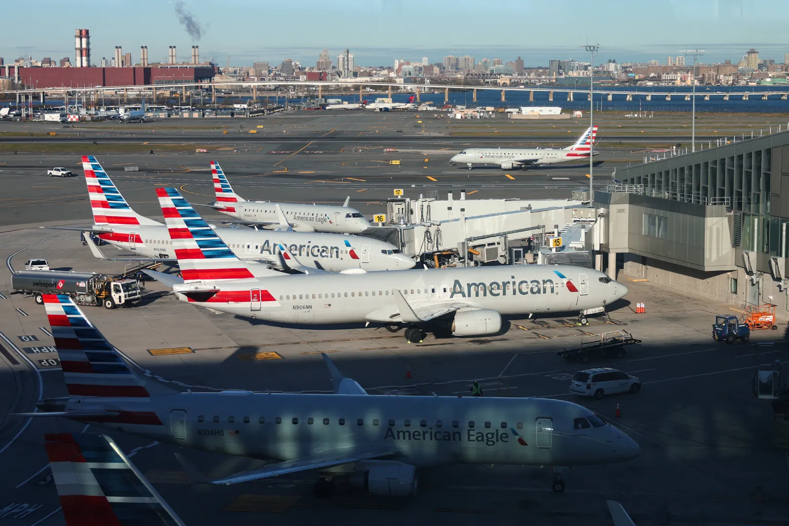 Archived image accompanying: Top U.S. Airlines Urge Congress to End Shutdown Amid TSA Pay Crisis