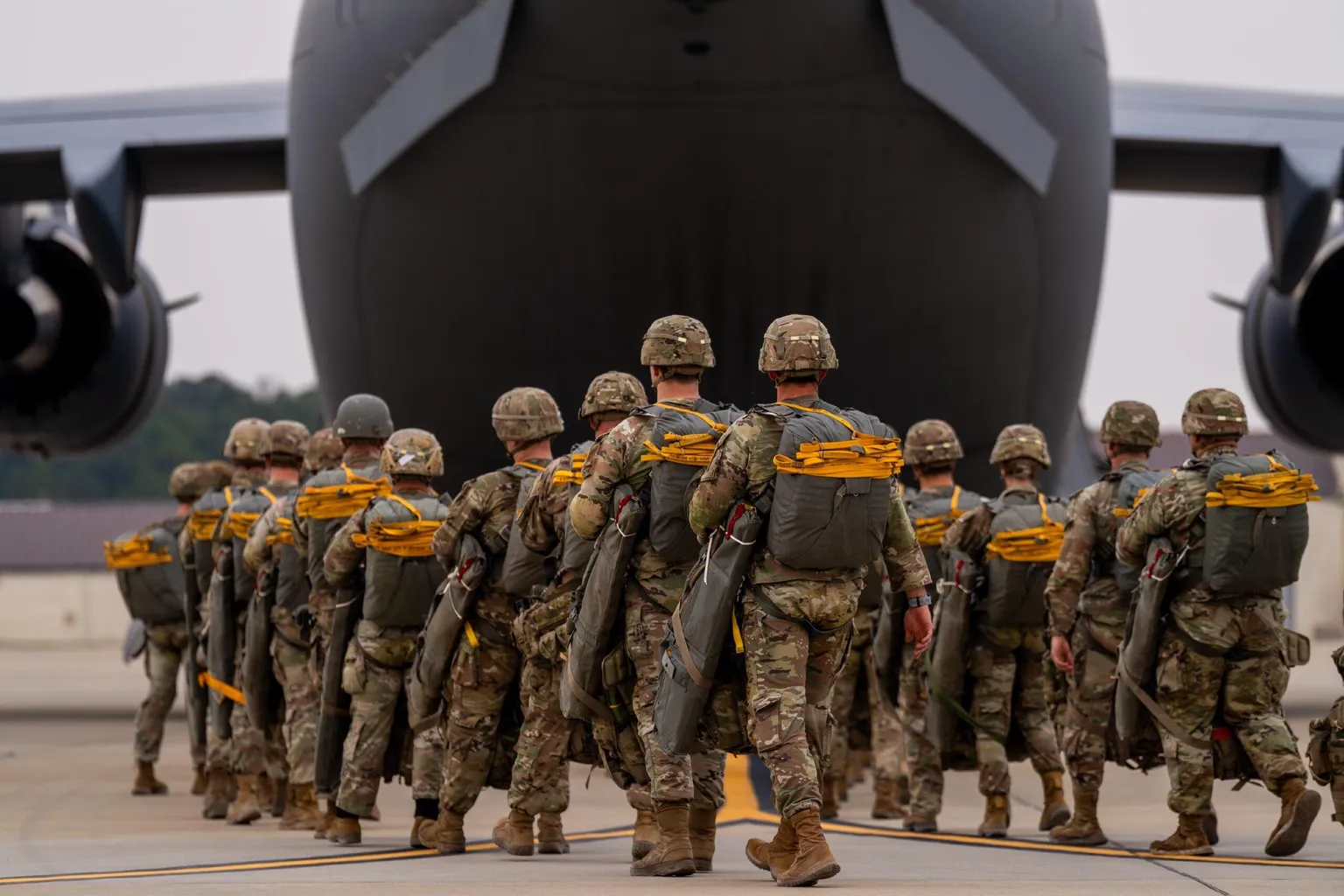 Archived image accompanying: US and Moroccan Forces Launch Search for Missing Soldiers Near Tan-Tan Cliffs