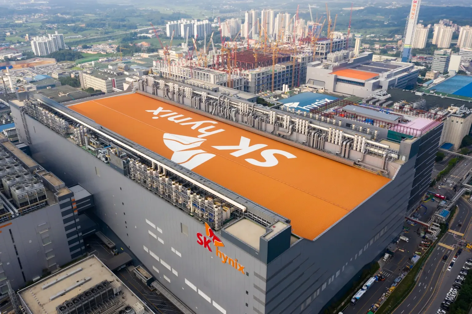 Archived image accompanying: SK Hynix Sets July 10 Nasdaq Debut at $166/Share, Targeting $29.5B