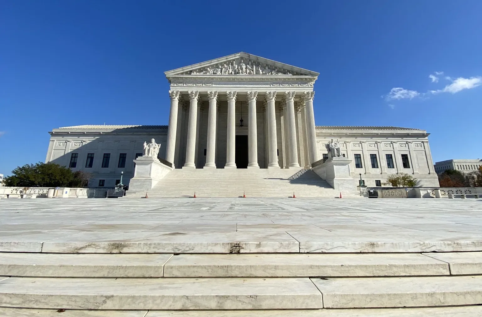 Archived image accompanying: Supreme Court’s next term fills with guns, LGBTQ and voting fights