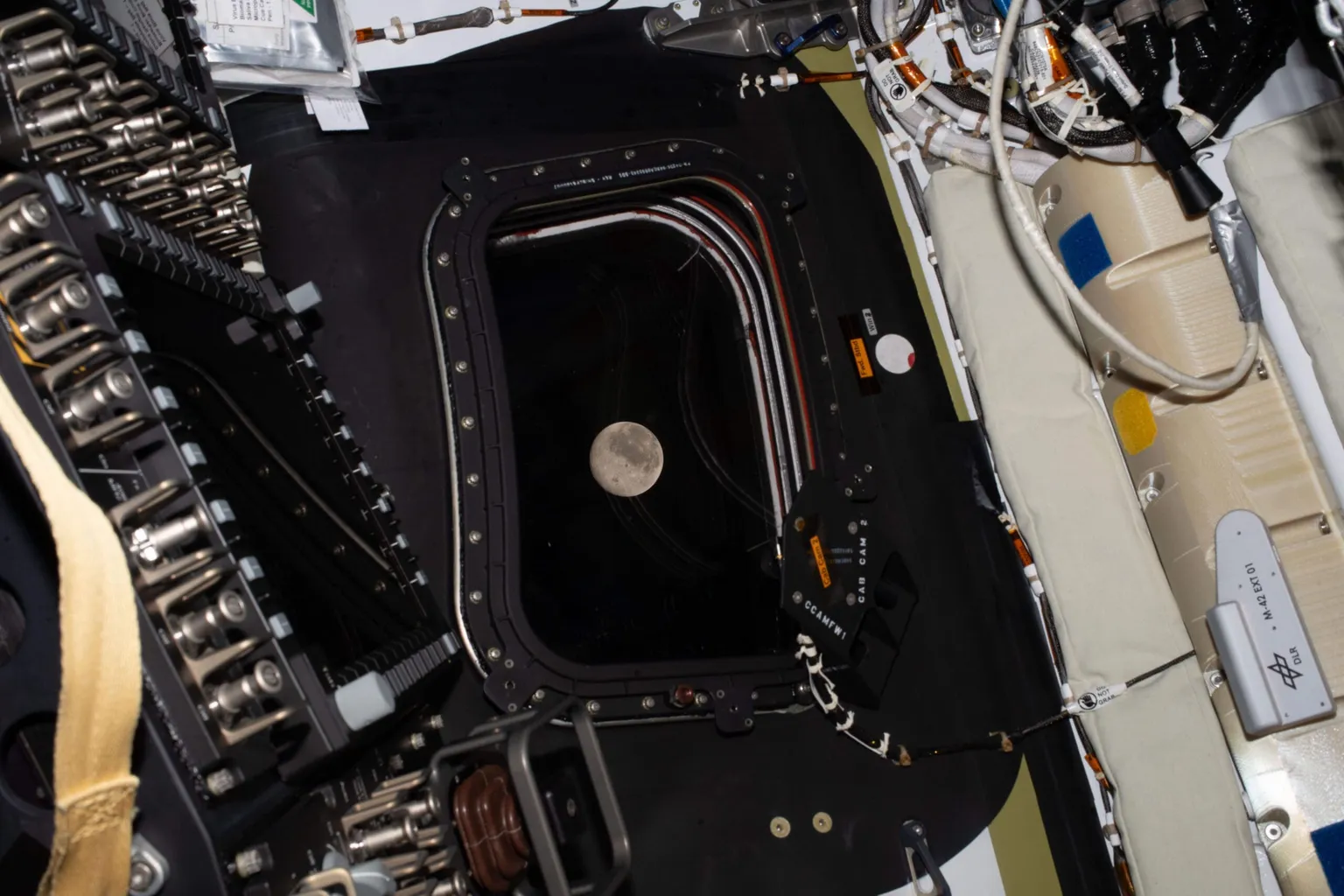 Archived image accompanying: NASA Artemis II Sets Distance Record Despite Planned 40-Minute Lunar Blackout