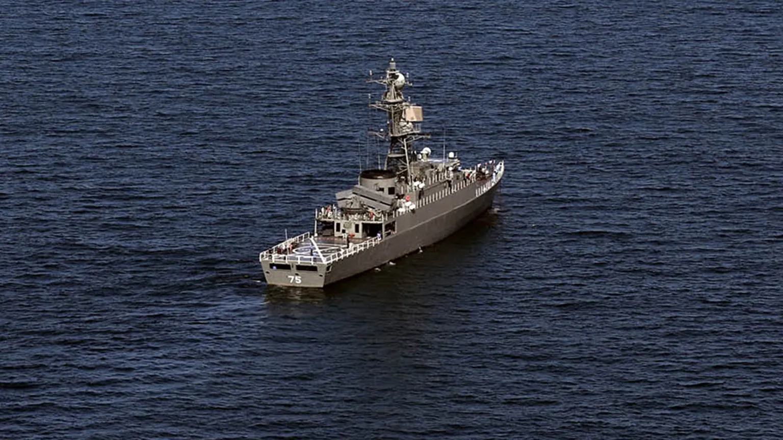 Archived image accompanying: U.S. Submarine Sinks Iranian Frigate IRIS Dena Off Sri Lanka, Scores Dead