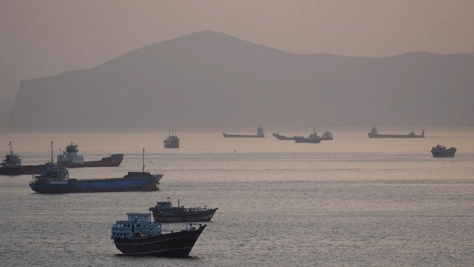 Archived image accompanying: Iran Establishes Persian Gulf Strait Authority to Control Hormuz Shipping