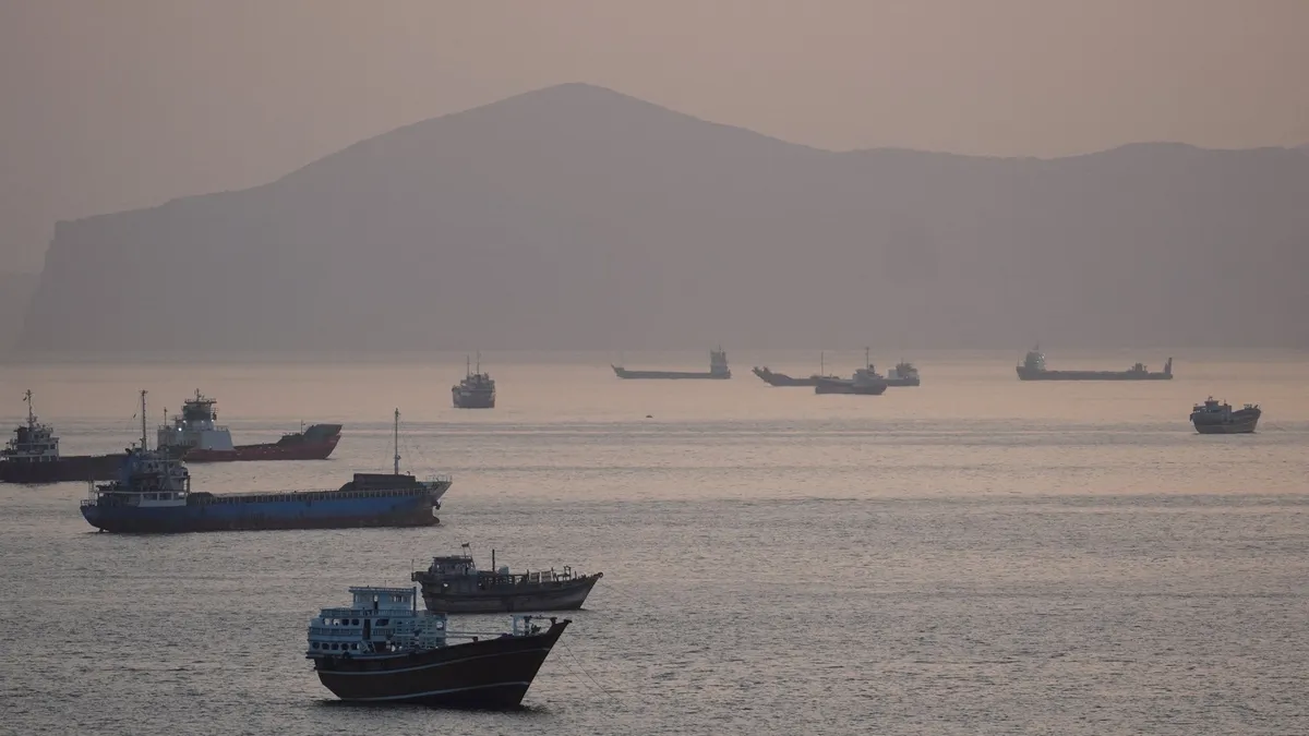 Archived image accompanying: Iran Establishes Persian Gulf Strait Authority to Control Hormuz Shipping