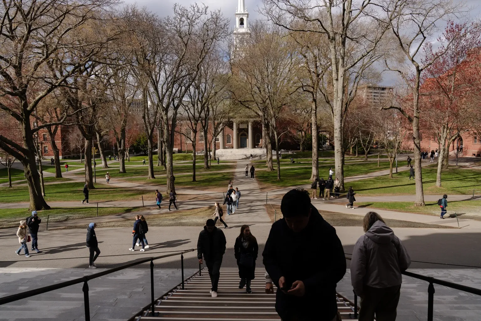 Archived image accompanying: DOJ Sues Harvard Over Race-Related Admissions Records in Civil Rights Probe