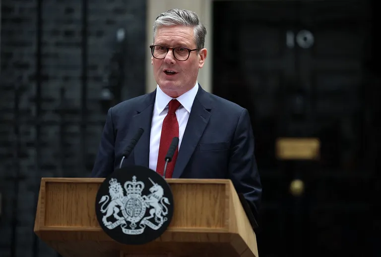 Archived image accompanying: UK to Ban Social Media for All Children Under 16, Including TikTok and YouTube