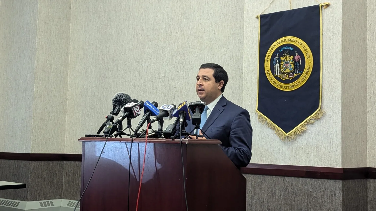 Archived image accompanying: Wisconsin high court gives Kaul control over settlement money