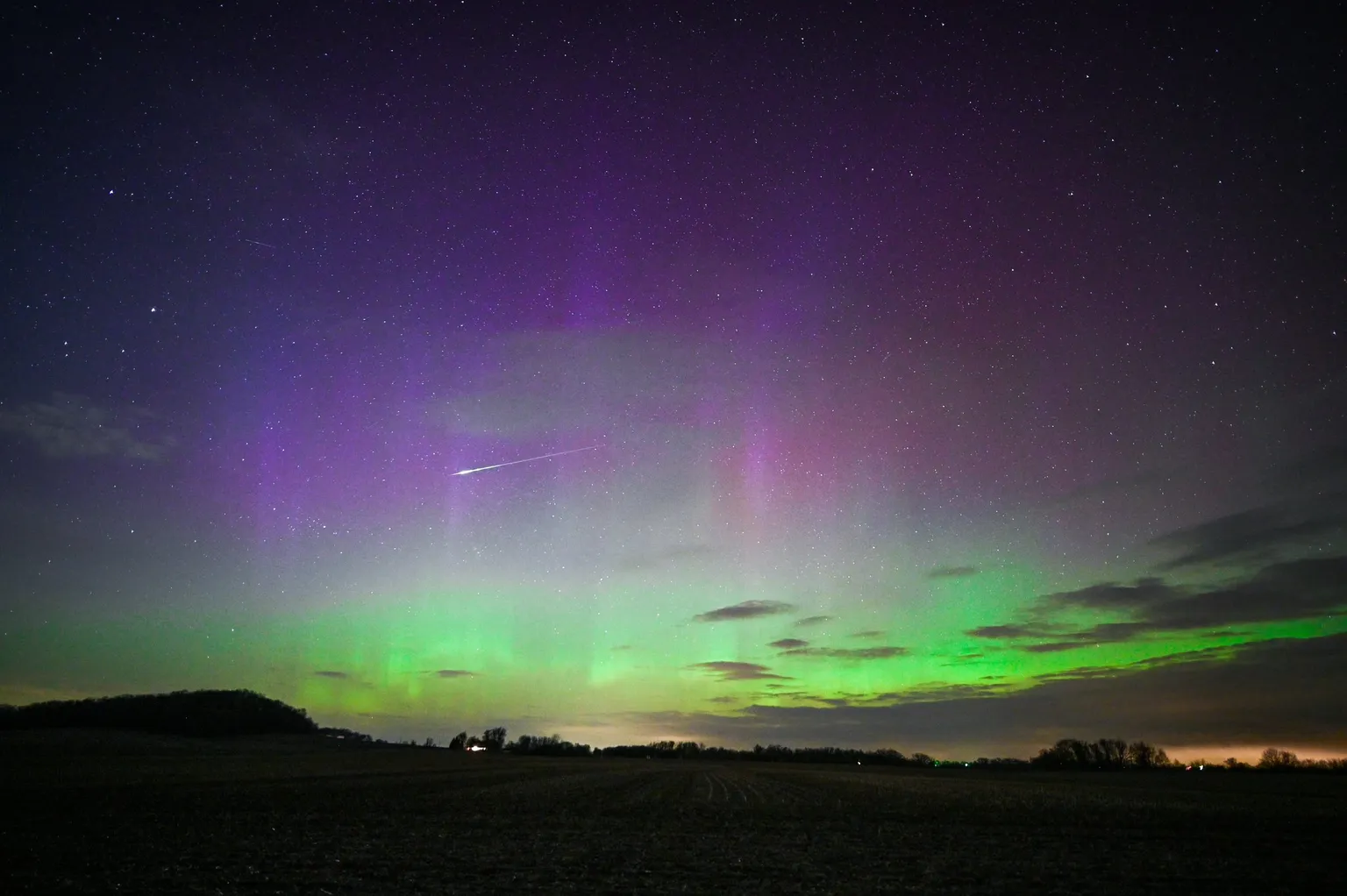 Archived image accompanying: NOAA Reports Severe Solar Storm Sparks Rare Auroras Across Half the U.S.