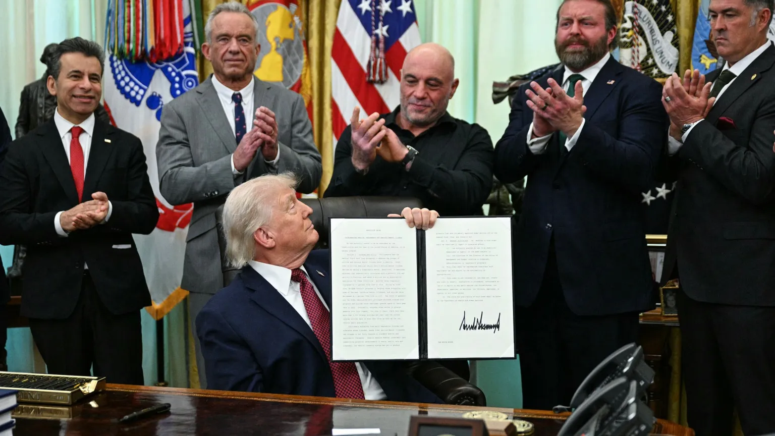 Archived image accompanying: Trump Signs Order to Fast-Track Psychedelic Drug Reviews with $50M Funding