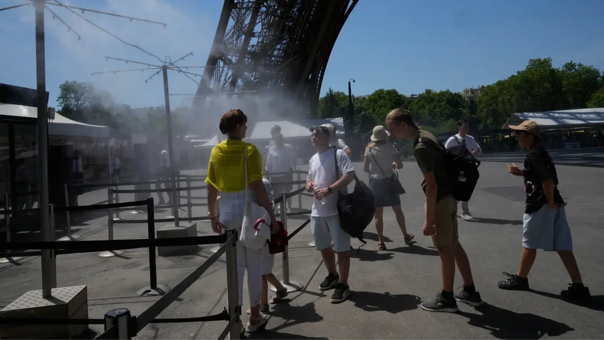Archived image accompanying: France Records ~1,000 Excess Deaths as Unprecedented European Heatwave Spreads East