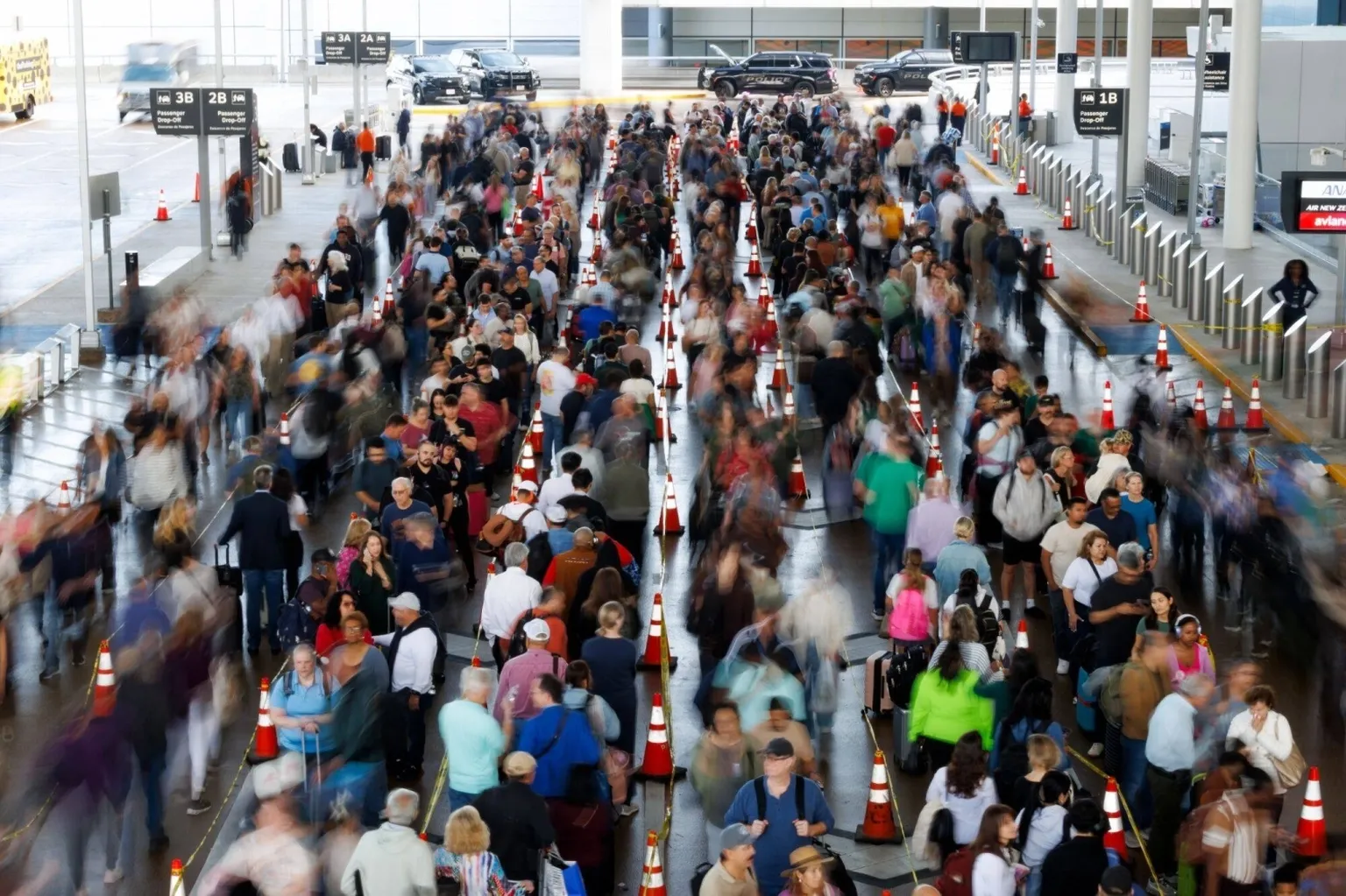 Archived image accompanying: DHS Restores TSA Pay, Slashing Airport Security Lines Amid Spring Break Surge