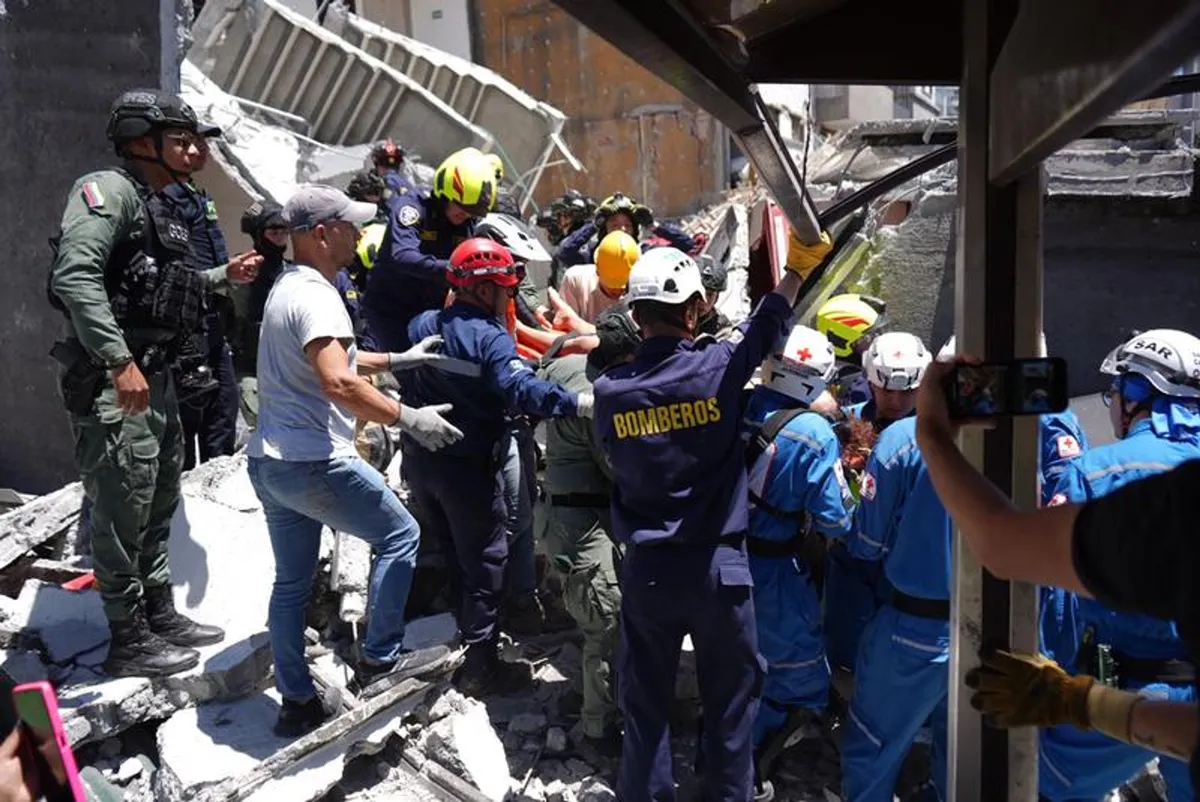 Archived image accompanying: Colombia quake kills at least 224 as rescuers race the clock