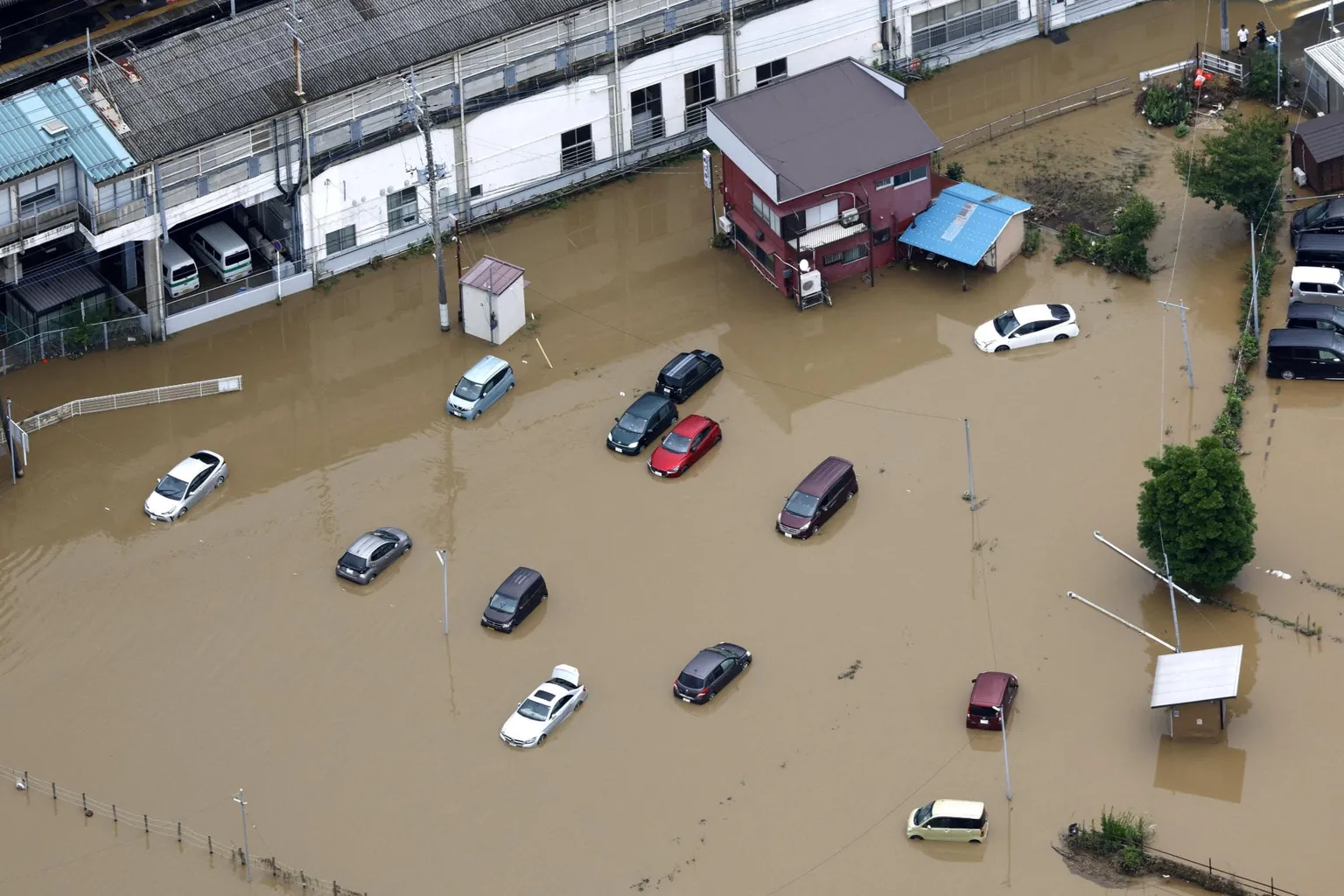 Archived image accompanying: Record Rain Kills Eight as Japan’s Chiba Begins Flood Recovery