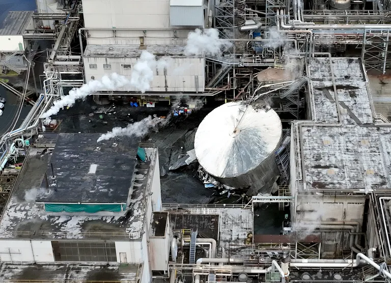 Archived image accompanying: White Liquor Tank Implodes at Nippon Dynawave Mill, Killing 2 in Washington