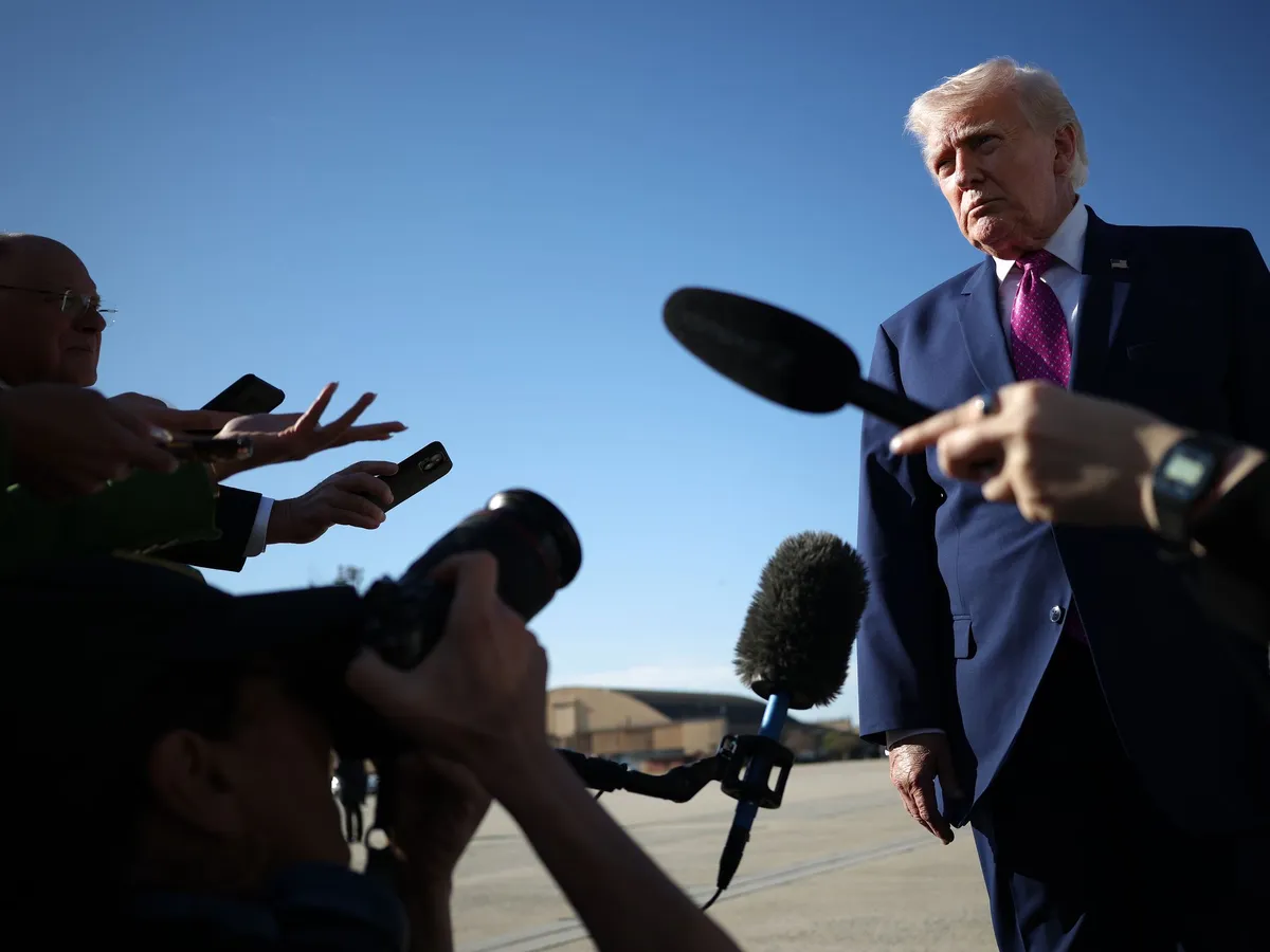 Archived image accompanying: Trump Urges Caution in Iran Deal Talks, Keeps Naval Blockade in Place