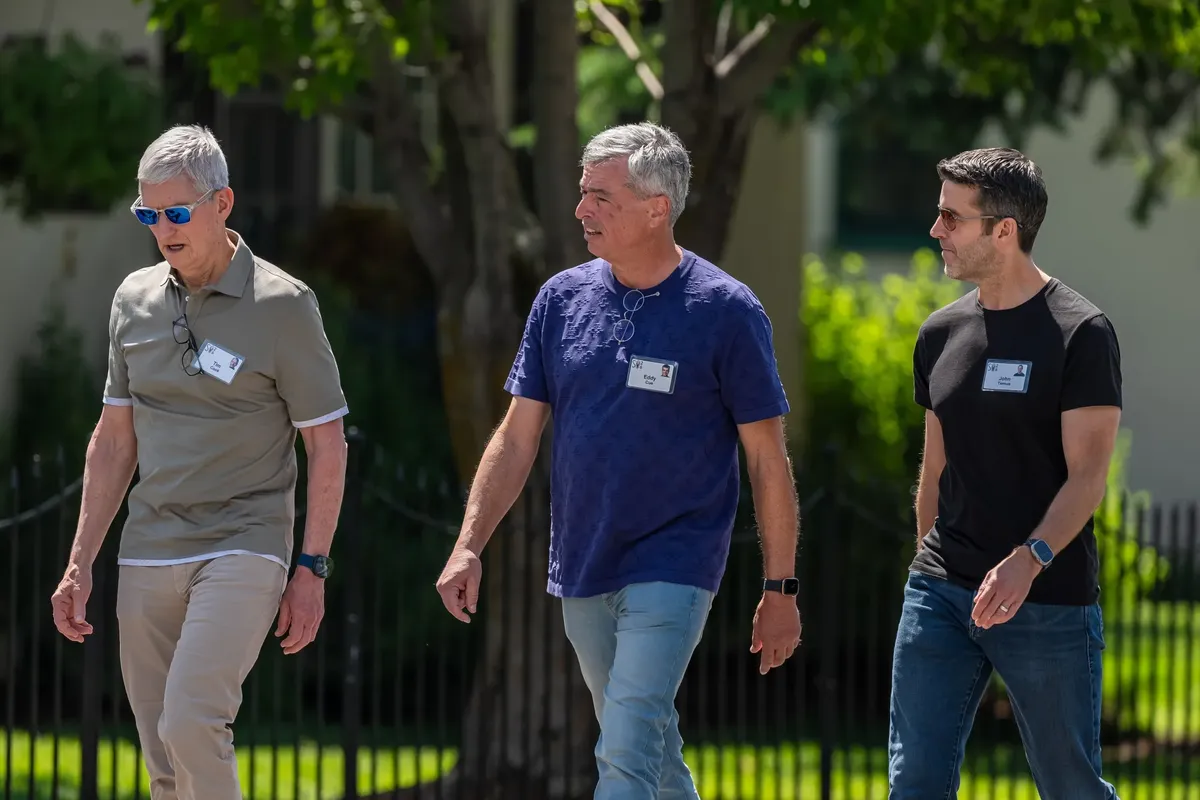 Archived image accompanying: John Ternus Takes Apple’s Helm With AI and China Tests Ahead