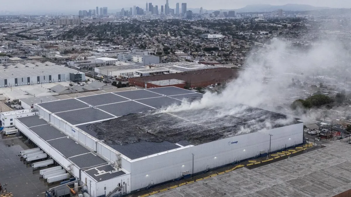 Archived image accompanying: LA Declares State of Emergency as Boyle Heights Warehouse Fire Burns Into Fourth Day