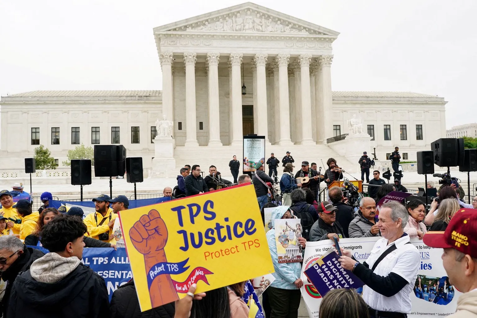 Archived image accompanying: Supreme Court Strips TPS Protections from 350,000 Haitians and Syrians in 6-3 Ruling