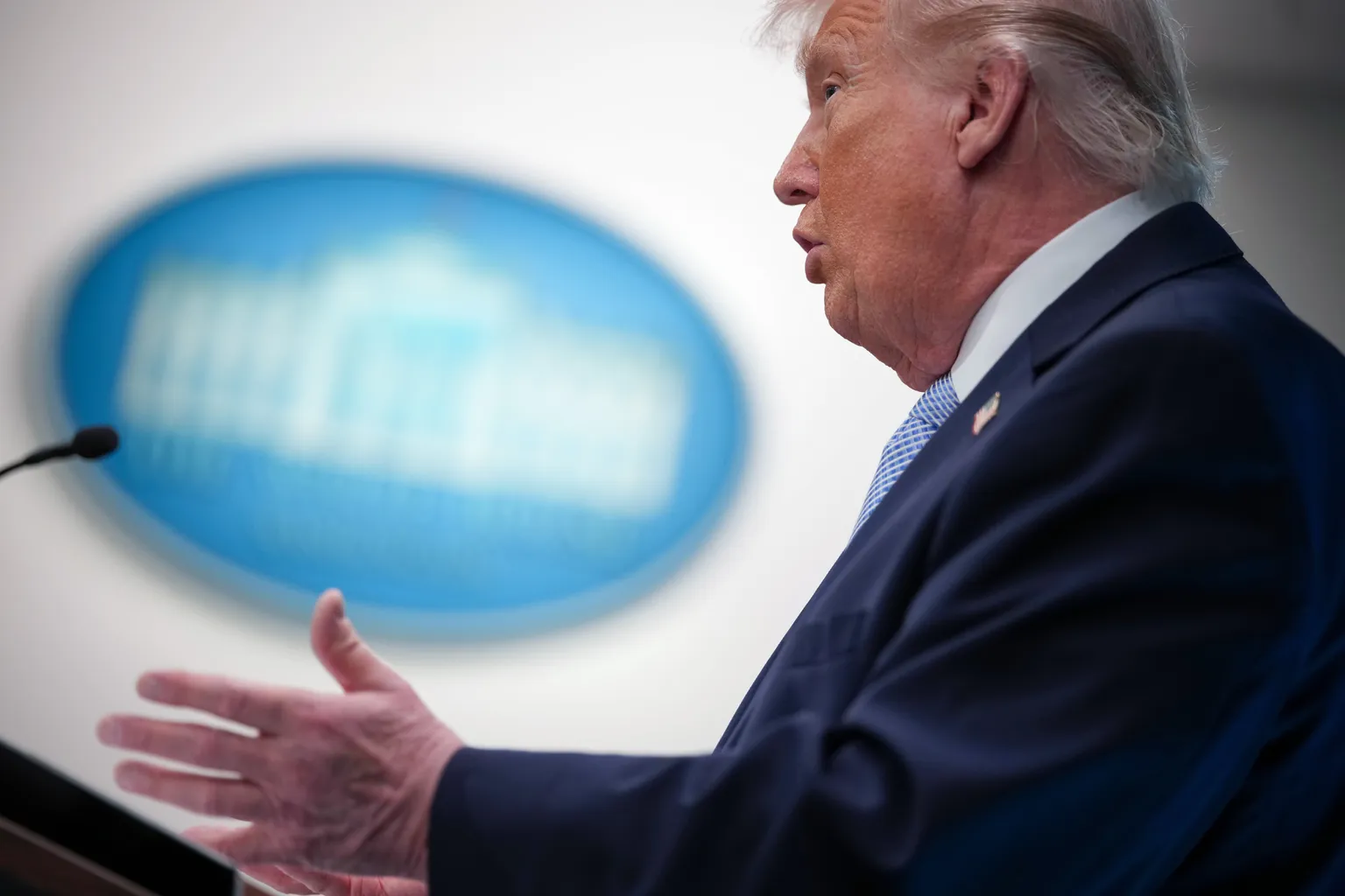 Archived image accompanying: Trump Threatens Jail for Journalists Over Iran Airman Leak Amid Rescue Crisis