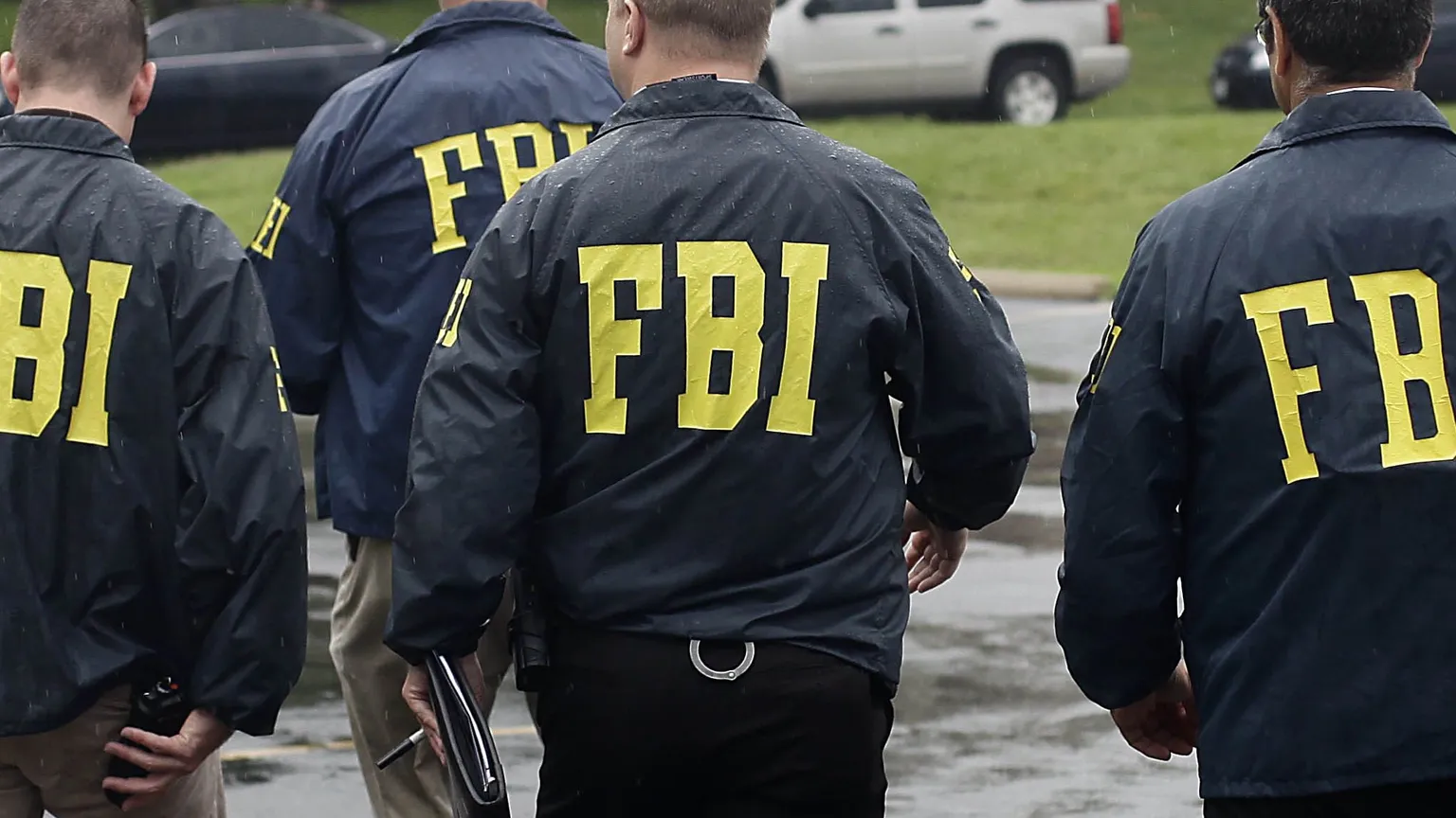 Archived image accompanying: FBI and NYPD Raid Homes of Top Police Officials in Sweeping NYC Corruption Probe