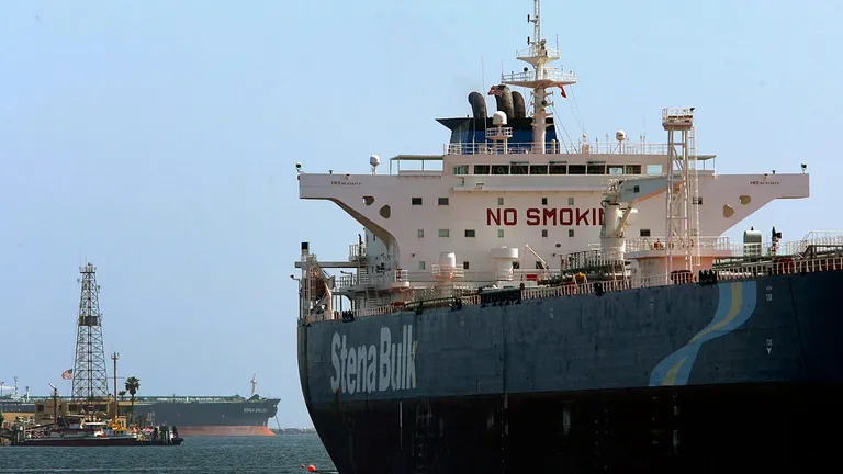 Archived image accompanying: Iran Declares Strait of Hormuz Open During Ceasefire, Oil Prices Drop 9%