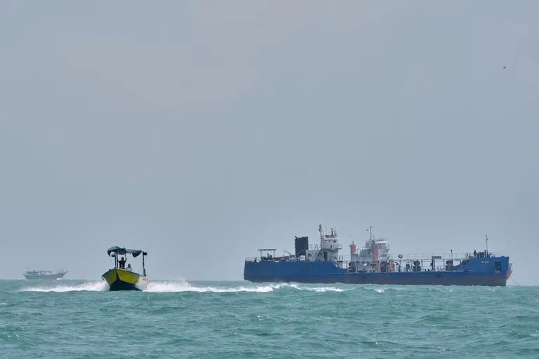 Archived image accompanying: U.S. Strikes Five Iranian Tankers as the Hormuz Crisis Deepens