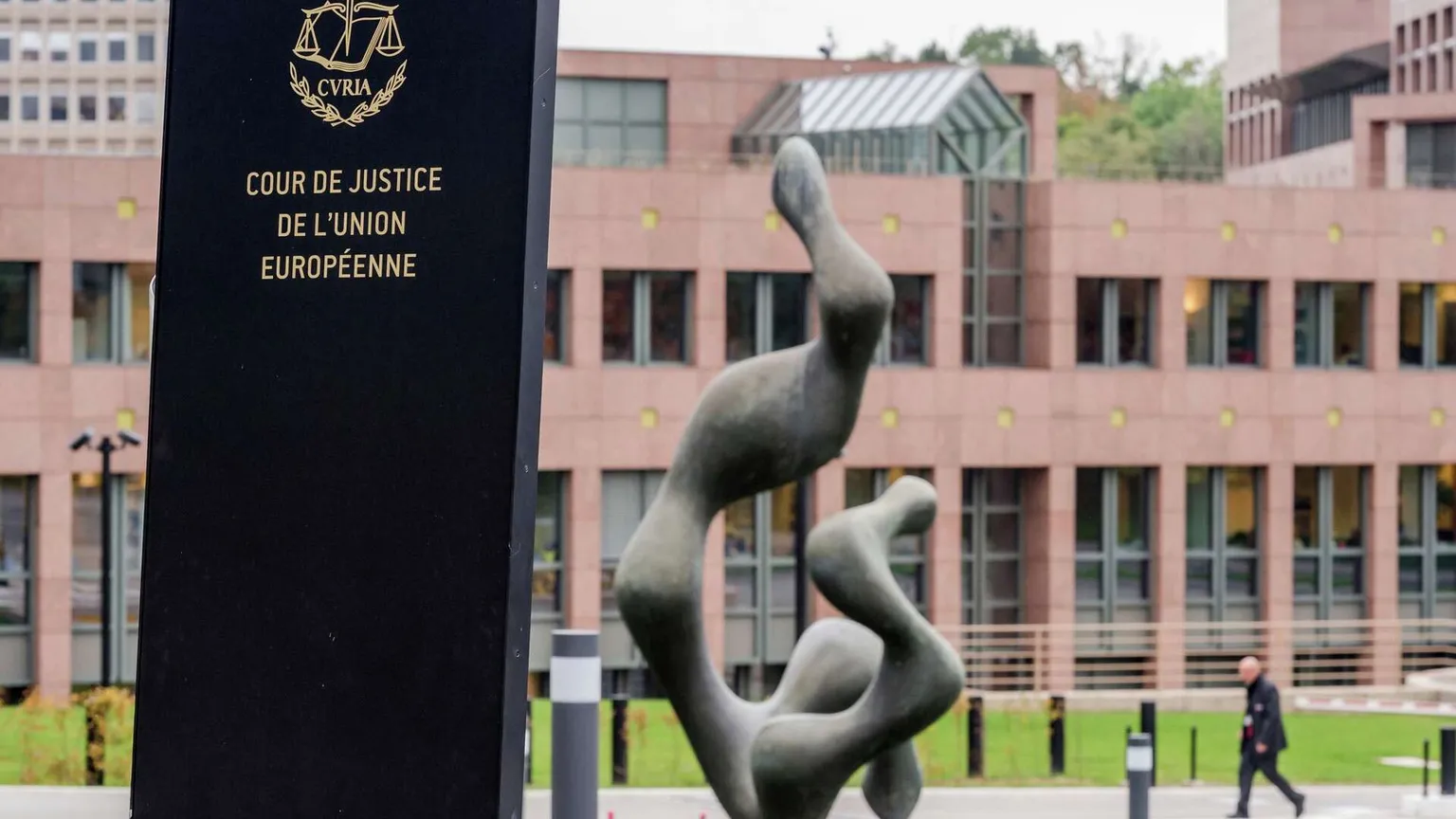 Archived image accompanying: EU's Highest Court Locks In Record €4.1 Billion Google Android Antitrust Fine