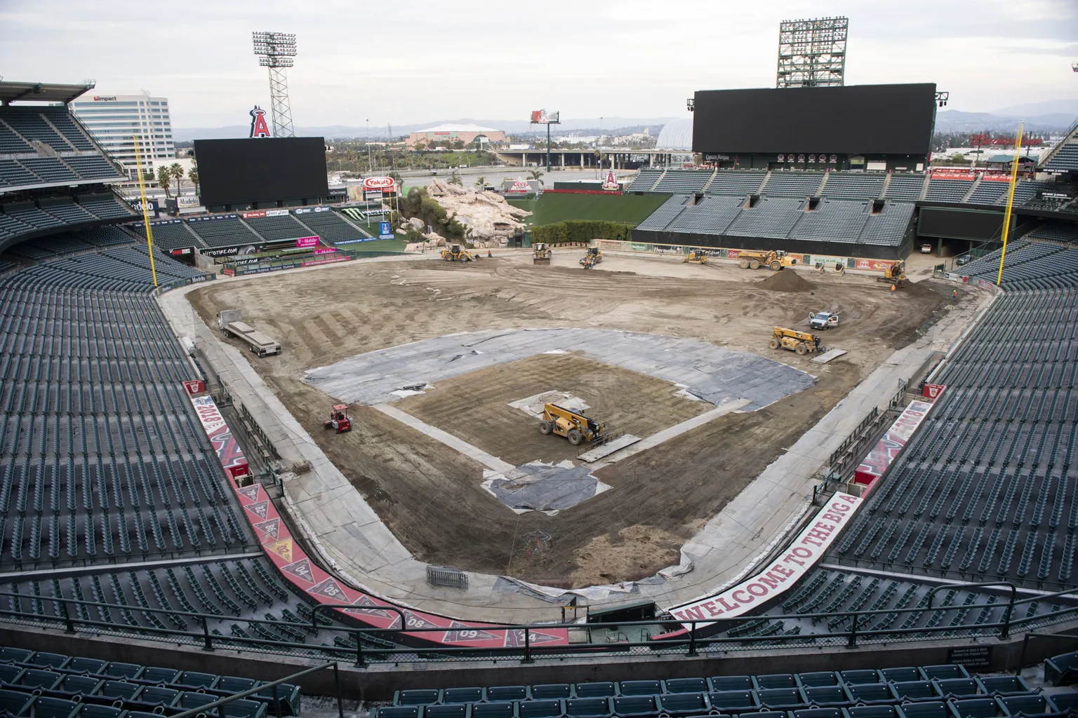 Archived image accompanying: Kroenke’s $4 Billion Angels Deal Would Reset MLB’s Record