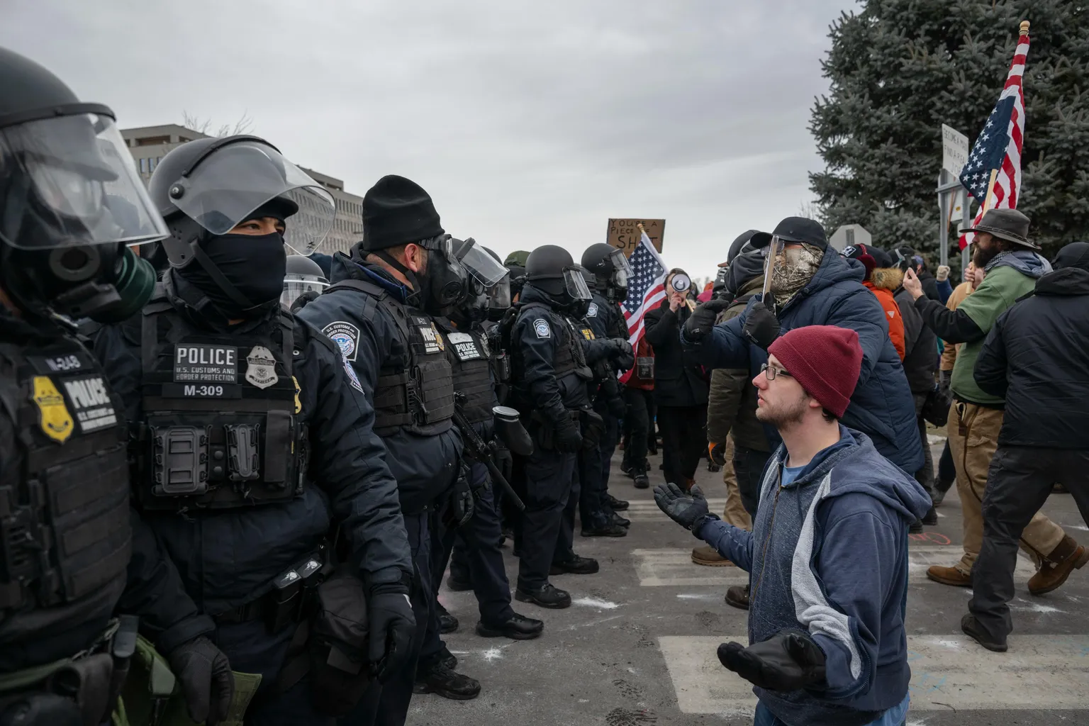 Archived image accompanying: Pentagon Orders 1,500 Soldiers Ready Amid Trump-Minnesota Protest Standoff
