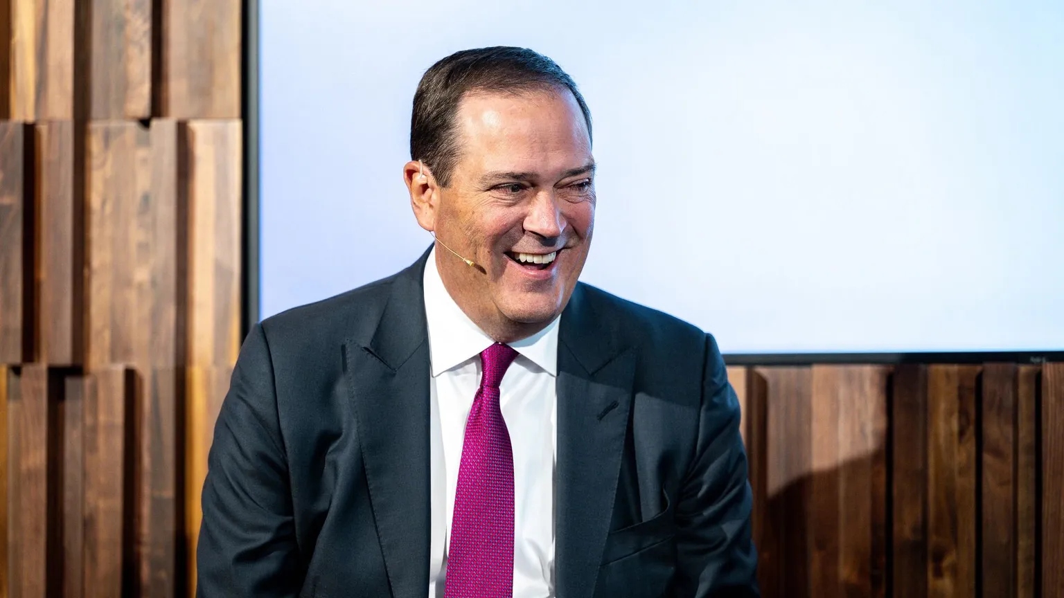 Archived image accompanying: Cisco Stock Tops Dot-Com Peak for First Time in 25 Years