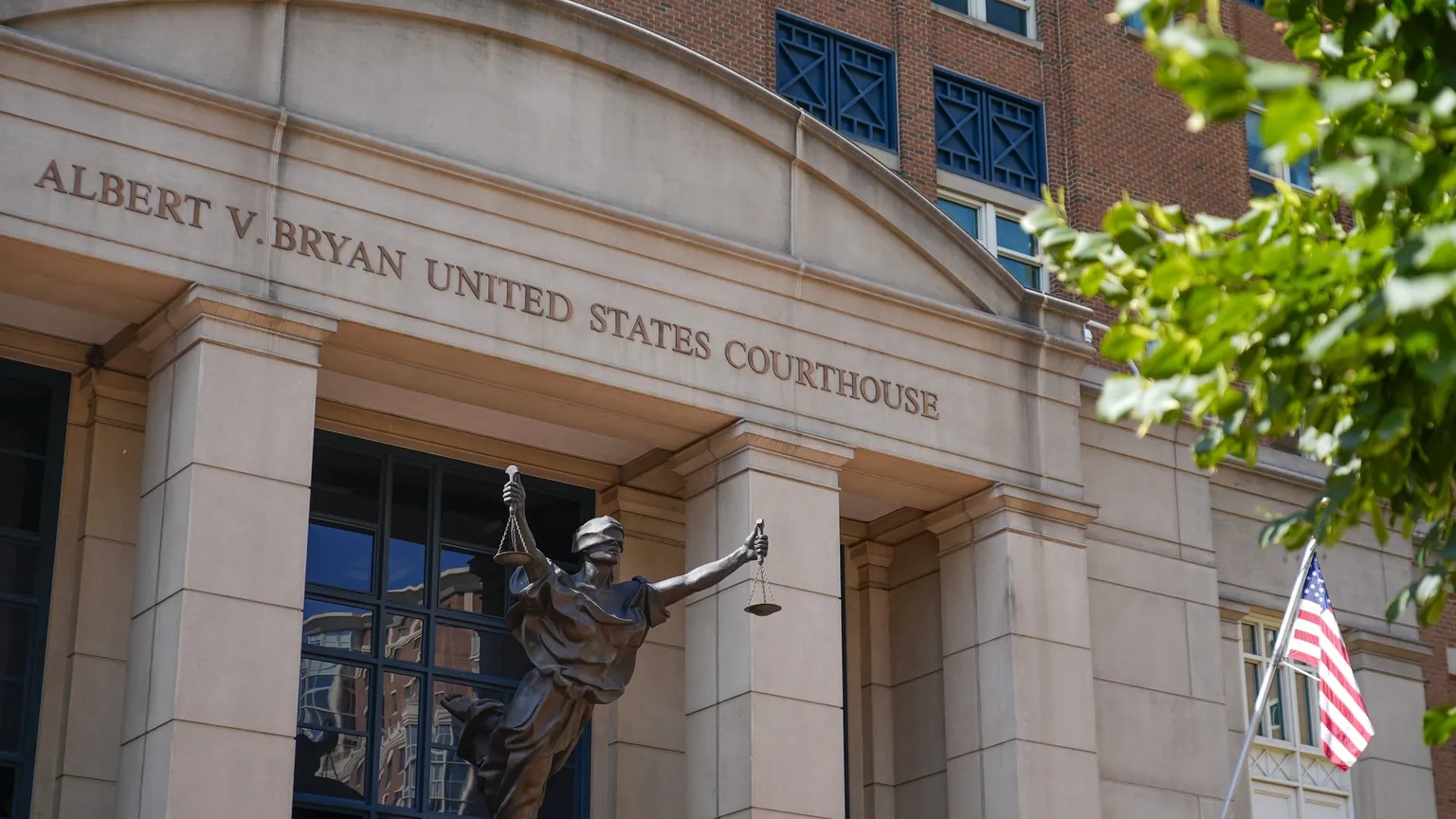 Archived image accompanying: Judge keeps Trump’s $1.8 billion anti-weaponization fund frozen