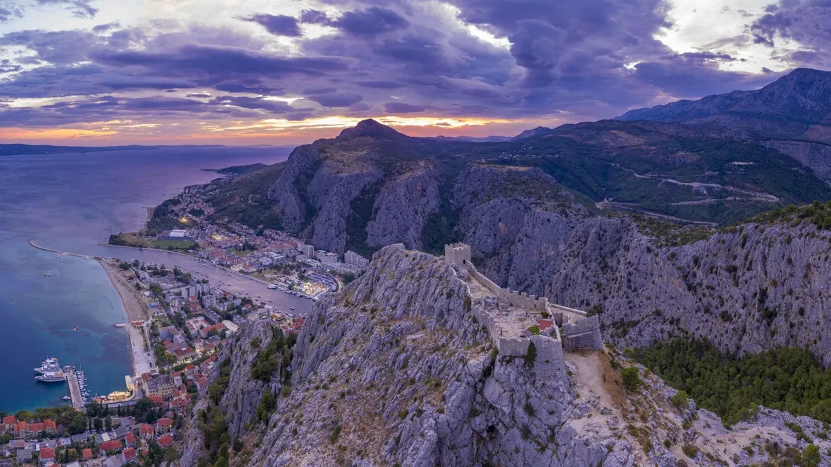 Archived image accompanying: Deadly Croatia Wildfire Drives Resort Evacuations Across Europe