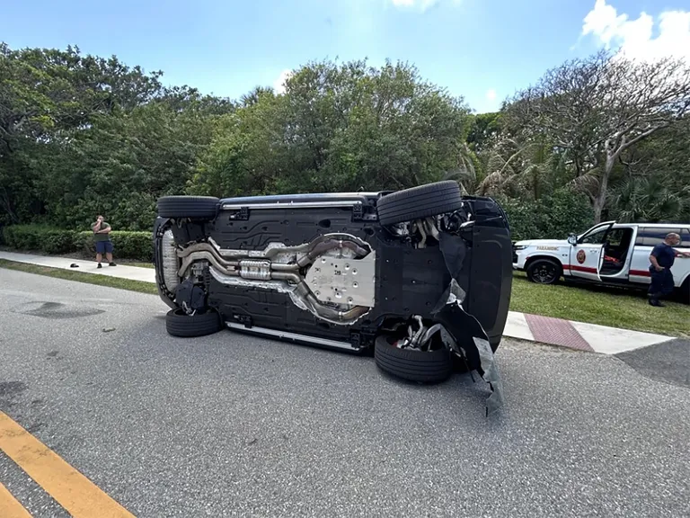 Archived image accompanying: Tiger Woods Arrested for DUI After Crash on Jupiter Island, Florida