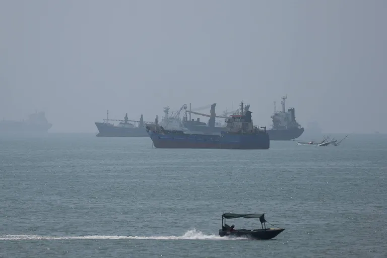 Archived image accompanying: U.S. Strikes Iranian Launchers as Strait of Hormuz Lull Ends