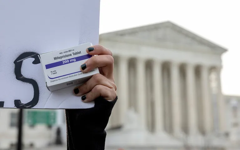 Archived image accompanying: Supreme Court Temporarily Restores Nationwide Mail Access to Mifepristone