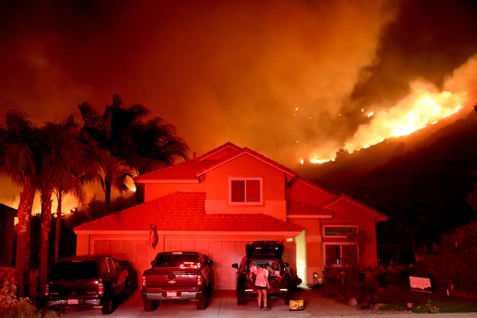 Archived image accompanying: Santa Ana Winds Fuel Springs and Crown Wildfires, Forcing Evacuations in Southern California