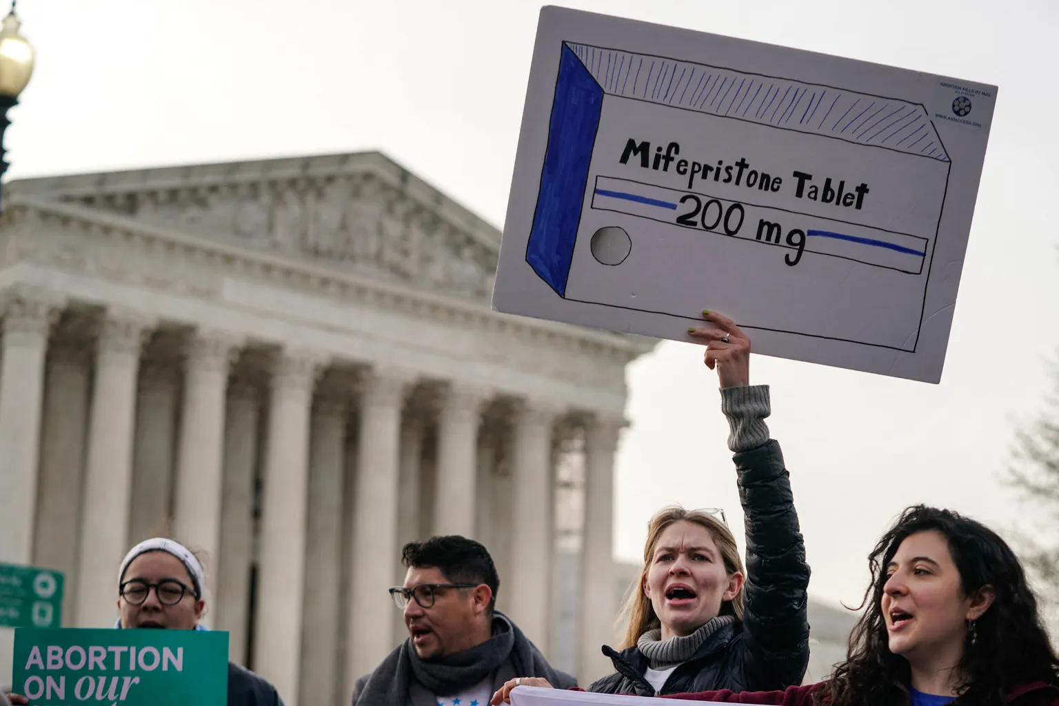 Archived image accompanying: Supreme Court Blocks Restrictions, Preserves Nationwide Mail Access to Mifepristone