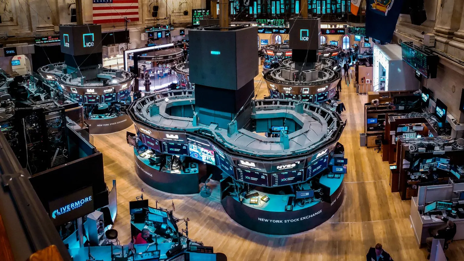 Archived image accompanying: Dow and S&P 500 hit records as AI earnings fuel Wall Street