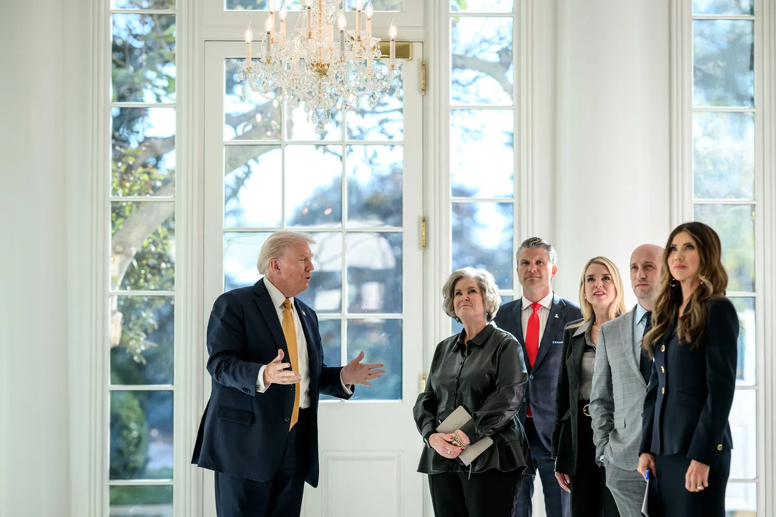 Archived image accompanying: White House puts 702 regulations on chopping block in new plan